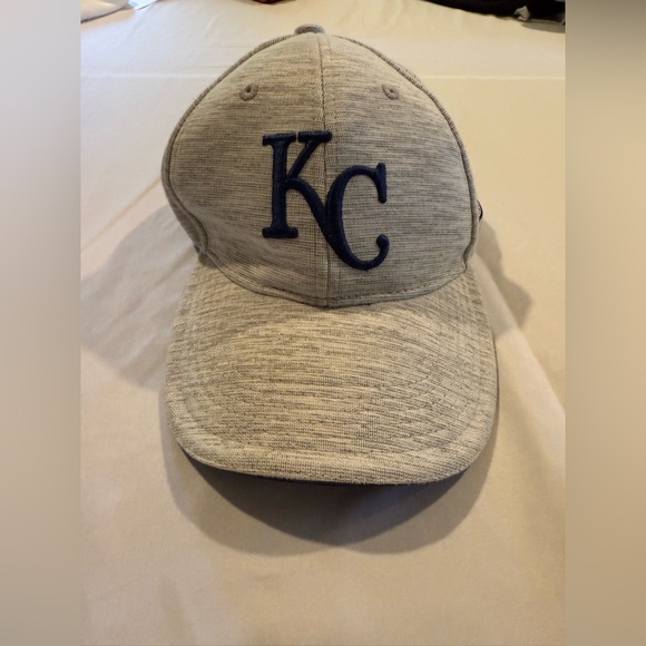 KC Royals Season Ticket Member Baseball Hat - Adjustable - NWOT - Picture 1 of 11